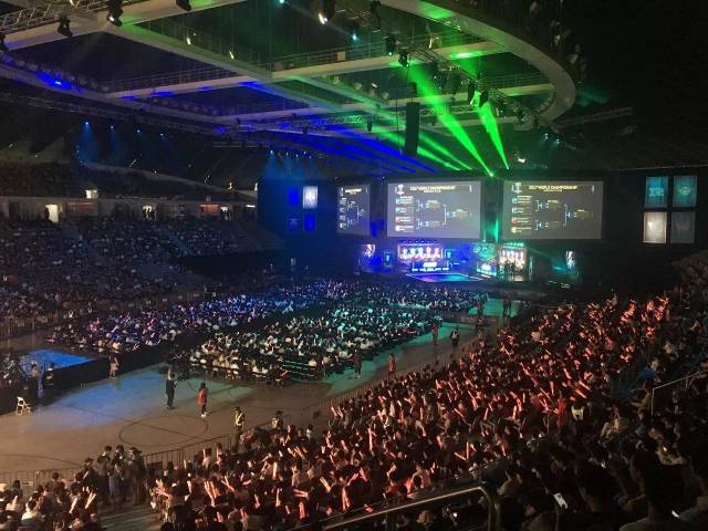 励了球队和 励了球队和