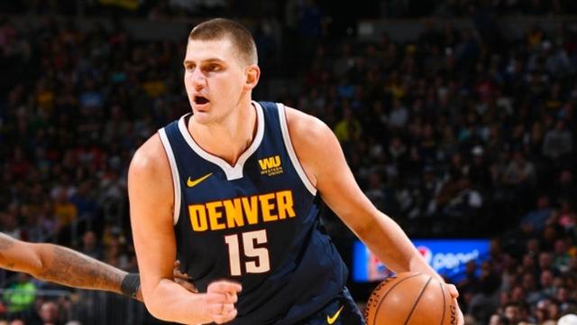 与湖人续约 与湖人续约